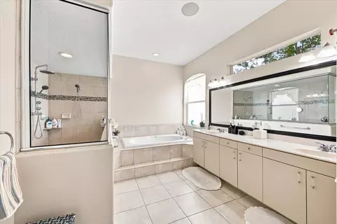 Bath - 3303 155th Ave E, Parrish, FL 34219 photo 1 of 6