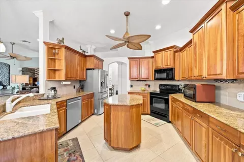 Kitchen - 3303 155th Ave E, Parrish, FL 34219 photo 4 of 4
