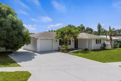 4594 Parnell Dr, Sarasota, FL 34232