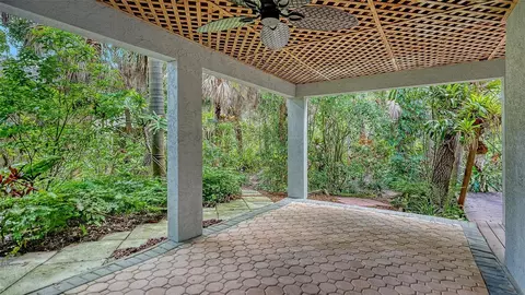Exterior - 2046 Cordes St, Osprey, FL 34229 photo 10 of 18