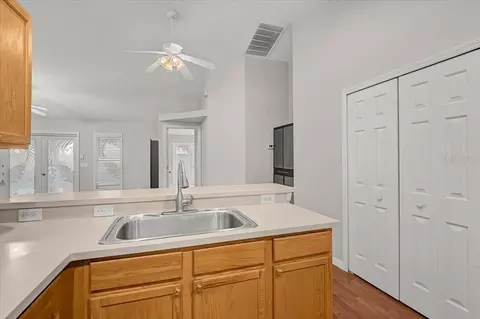 Kitchen - 4240 Malickson Dr, Parrish, FL 34219 photo 3 of 4