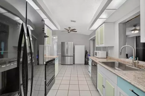 Kitchen - 2712 36th Avenue Ter E, Bradenton, FL 34208 photo 5 of 5