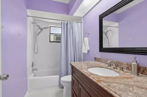Bath - 2712 36th Avenue Ter E, Bradenton, FL 34208 photo 1 of 2