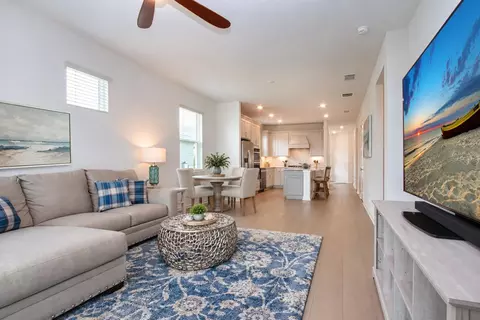 Living - 9437 Shorebird Ct, Parrish, FL 34219 photo 1 of 3