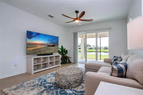 Living - 9437 Shorebird Ct, Parrish, FL 34219 photo 2 of 3