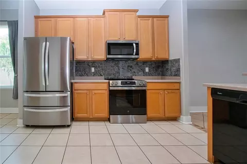 Kitchen - 4124 101st Ave E, Parrish, FL 34219 photo 5 of 5