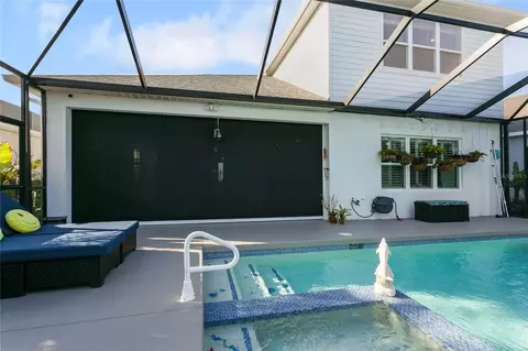 Exterior - 10625 Falling Leaf Ct, Parrish, FL 34219 photo 4 of 8