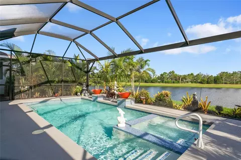 Exterior - 10625 Falling Leaf Ct, Parrish, FL 34219 photo 5 of 8