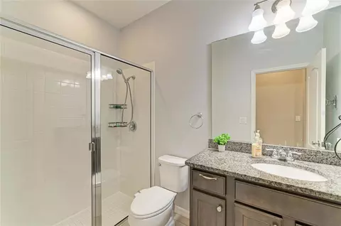 Bath - 10223 57th Ct E, Parrish, FL 34219 photo 3 of 5