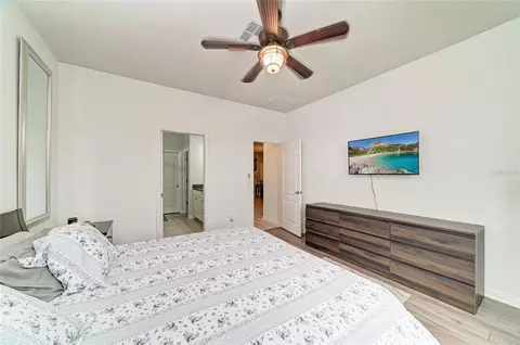 Bedroom - 10223 57th Ct E, Parrish, FL 34219 photo 2 of 8