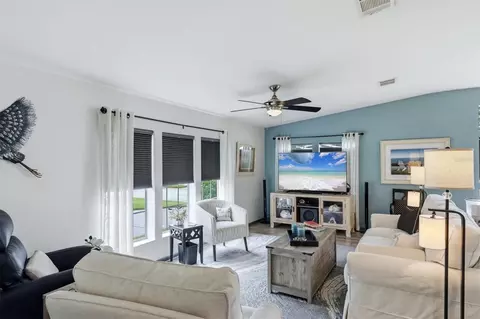 Living - 3515 71st Ave E, Ellenton, FL 34222 photo 2 of 4