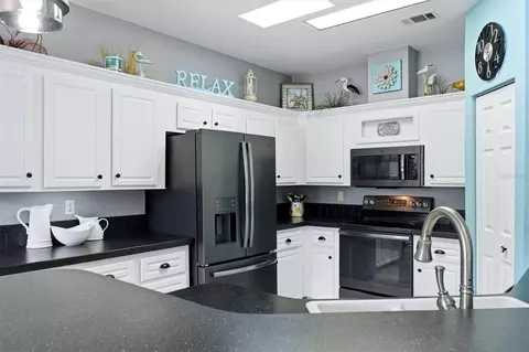 Kitchen - 3515 71st Ave E, Ellenton, FL 34222 photo 2 of 6