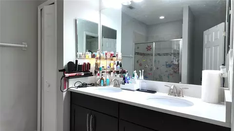 Bath - 7850 52nd Ter E, Bradenton, FL 34203 photo 2 of 3