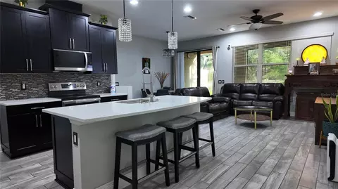 Kitchen - 7850 52nd Ter E, Bradenton, FL 34203 photo 2 of 4