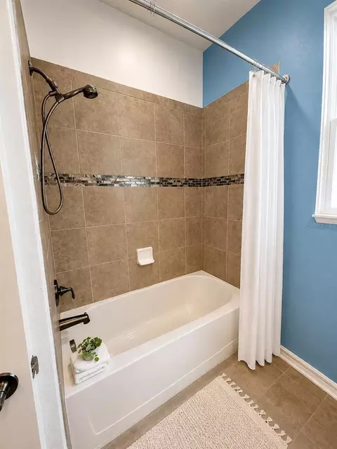 Bath - 10820 79th St E, Parrish, FL 34219 photo 3 of 3