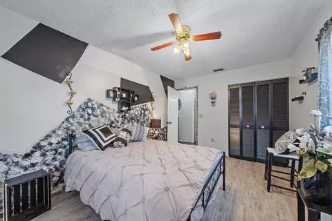 Bedroom - 3419 29th Street Ct E, Bradenton, FL 34208 photo 4 of 6