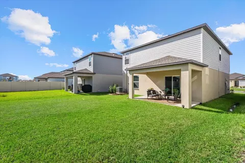 Exterior - 8431 Bella Mar Trl, Parrish, FL 34219 photo 4 of 7