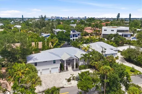 3913 Roberts Point Rd, Sarasota, FL 34242