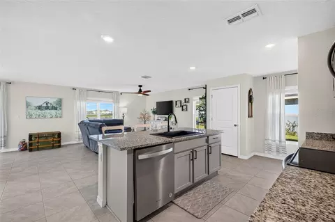 Kitchen - 10137 Charlotte Dr, Parrish, FL 34219 photo 3 of 8