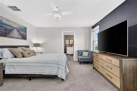 Bedroom - 10137 Charlotte Dr, Parrish, FL 34219 photo 1 of 8