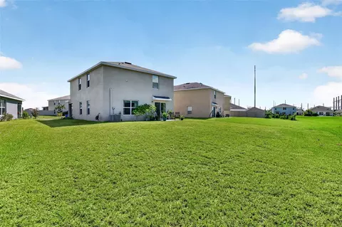 Exterior - 10137 Charlotte Dr, Parrish, FL 34219 photo 7 of 11