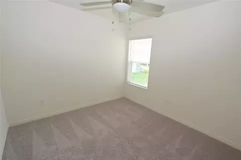 Bedroom - 9532 Sandy Bluffs Cir, Parrish, FL 34219 photo 3 of 4