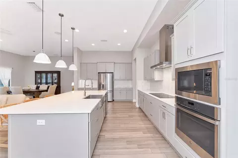 Kitchen - 9211 Isabella Cir, Parrish, FL 34219 photo 4 of 10
