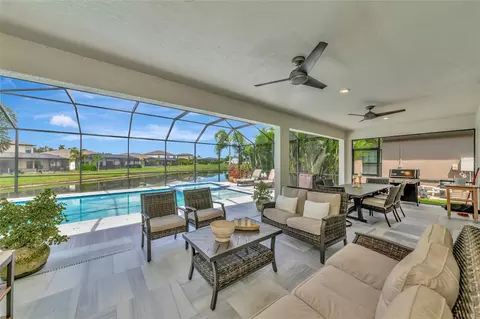 Exterior - 9211 Isabella Cir, Parrish, FL 34219 photo 7 of 12