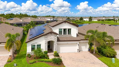 Exterior - 9211 Isabella Cir, Parrish, FL 34219 photo 2 of 12