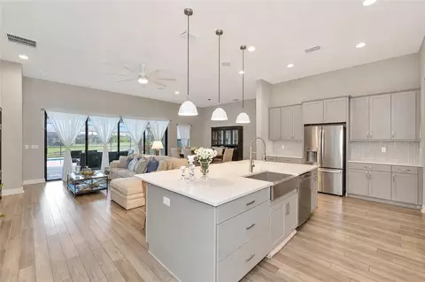 Kitchen - 9211 Isabella Cir, Parrish, FL 34219 photo 3 of 10