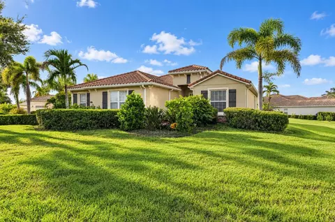 Exterior - 17111 2nd Ave E, Bradenton, FL 34212 photo 11 of 17