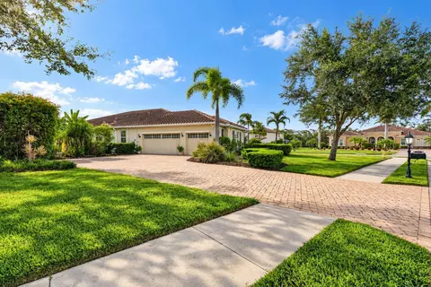 Exterior - 17111 2nd Ave E, Bradenton, FL 34212 photo 12 of 17