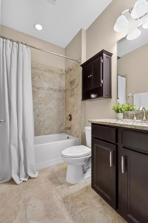 Bath - 17111 2nd Ave E, Bradenton, FL 34212 photo 4 of 5