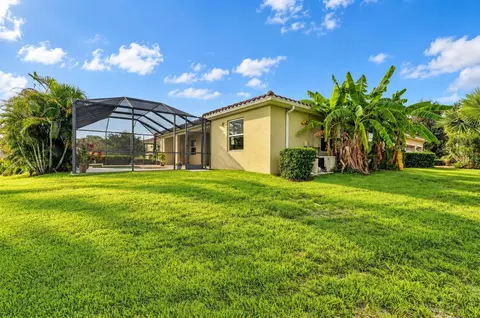 Exterior - 17111 2nd Ave E, Bradenton, FL 34212 photo 8 of 17