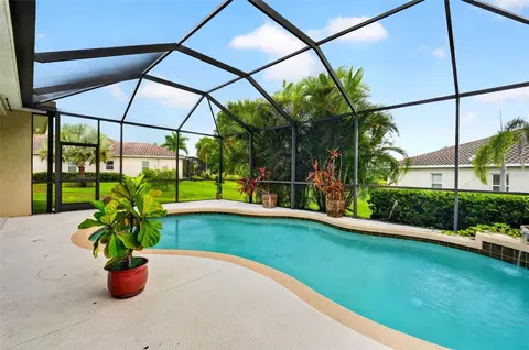 Exterior - 17111 2nd Ave E, Bradenton, FL 34212 photo 4 of 17