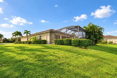 Exterior - 17111 2nd Ave E, Bradenton, FL 34212 photo 9 of 17