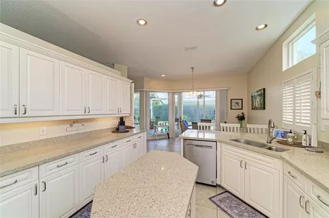 Kitchen - 4729 Peridia Blvd E, Bradenton, FL 34203 photo 5 of 5