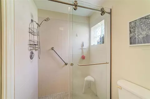Bath - 4729 Peridia Blvd E, Bradenton, FL 34203 photo 2 of 3