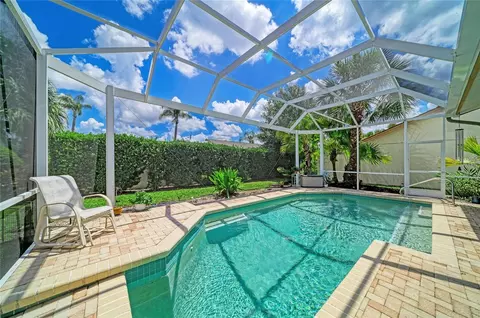 Exterior - 4729 Peridia Blvd E, Bradenton, FL 34203 photo 5 of 9