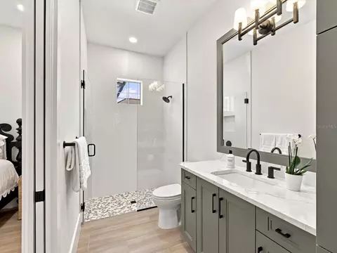 Bath - 532 Blue Shell Loop, Sarasota, FL 34240 photo 6 of 8