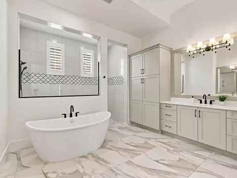 Bath - 532 Blue Shell Loop, Sarasota, FL 34240 photo 4 of 8