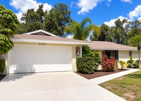 3721 Aster Dr, Sarasota, FL 34233