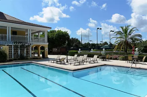Exterior - 362 Macewen Dr, Osprey, FL 34229 photo 11 of 12