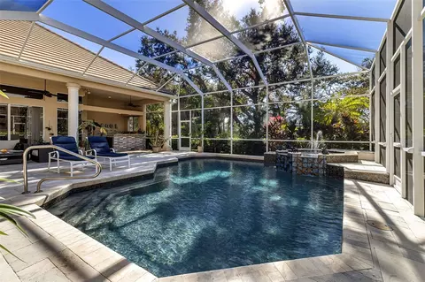 Exterior - 362 Macewen Dr, Osprey, FL 34229 photo 2 of 12