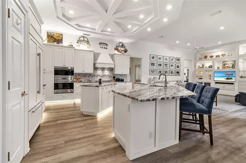 Kitchen - 362 Macewen Dr, Osprey, FL 34229 photo 3 of 8