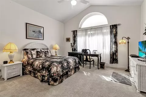 Bedroom - 362 Macewen Dr, Osprey, FL 34229 photo 1 of 6