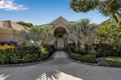 Exterior - 362 Macewen Dr, Osprey, FL 34229 photo 1 of 12