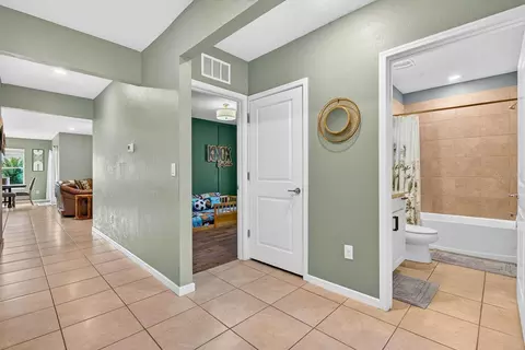 Entry Way - 9348 Royal River Cir, Parrish, FL 34219 photo 4 of 5