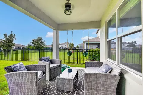 Exterior - 9348 Royal River Cir, Parrish, FL 34219 photo 2 of 7