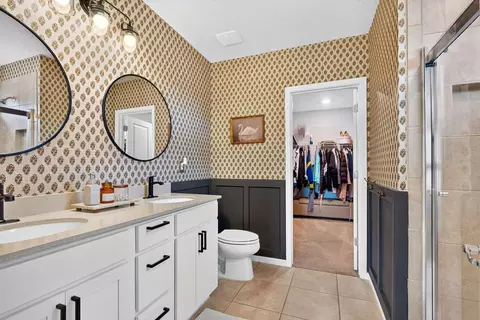 Bath - 9348 Royal River Cir, Parrish, FL 34219 photo 4 of 5